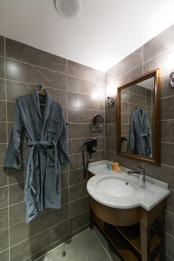 Bathroom 3, ADELMAR HOTEL ISTANBUL, Şişli