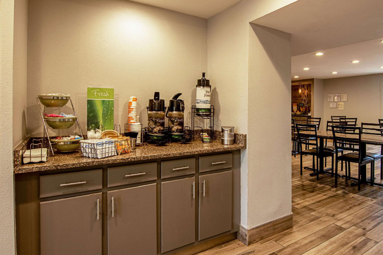 Food & Drinks 5, Quality Inn Lagrange, Troup