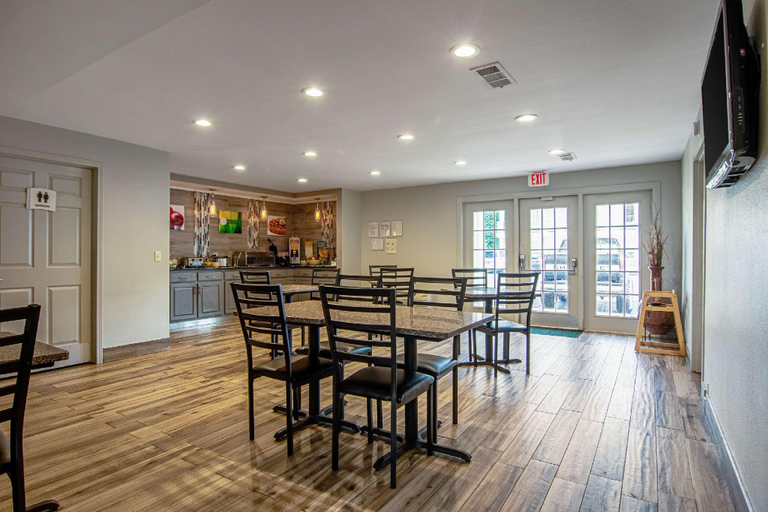 Food & Drinks 4, Quality Inn Lagrange, Troup