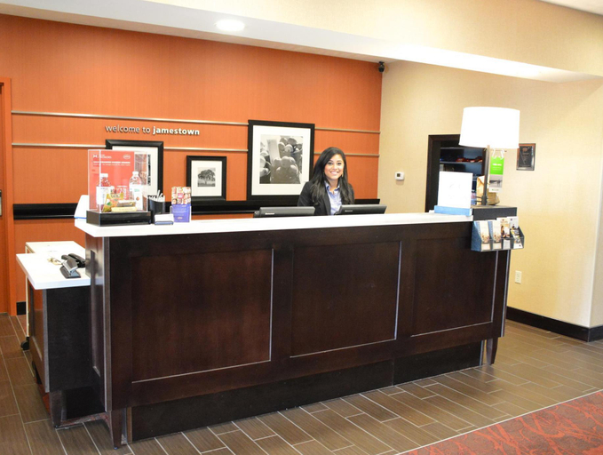 Public Area 2, Hampton Inn & Suites Jamestown, Stutsman