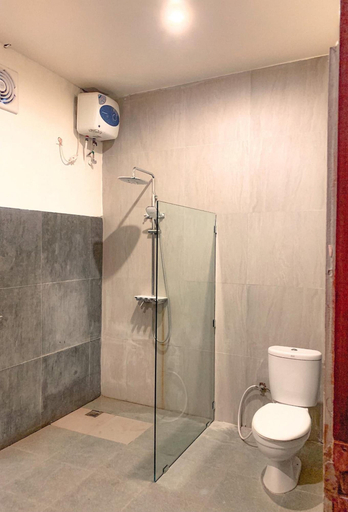 Bathroom 5, Lazy Inn Kuta Lombok, Lombok