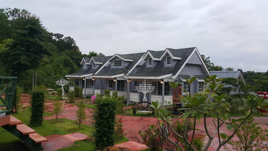 Public Area 2, Farm Terrace, Wang Thong