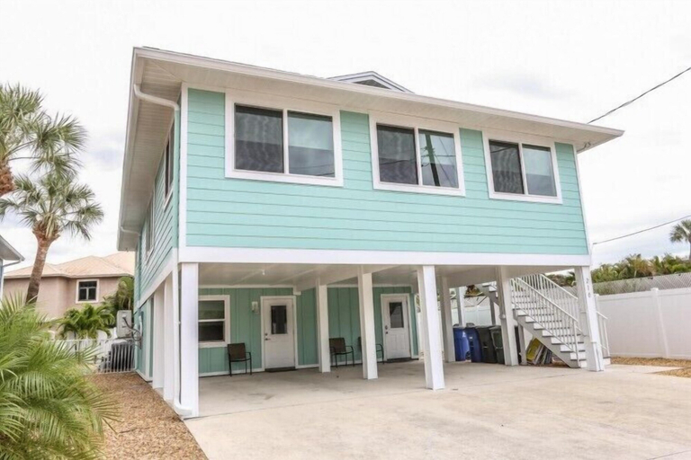 Exterior & Views, 210 Ostego, Lee