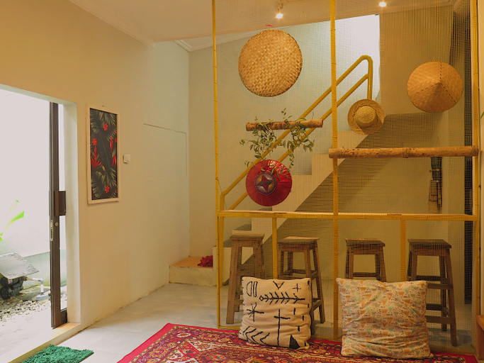 Public Area 3, Kamar Lombok, Lombok
