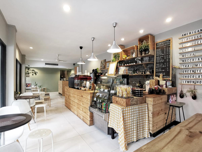 Food & Drinks 4, Foresttel.bkk, Bang Rak