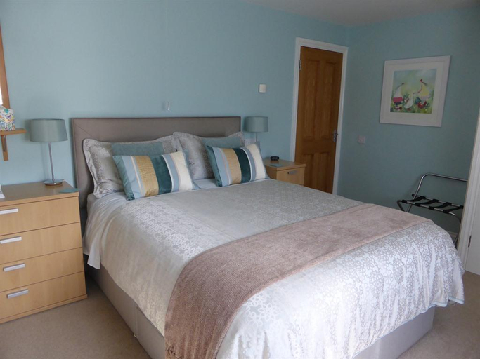 Bedroom, Liongate House, Somerset
