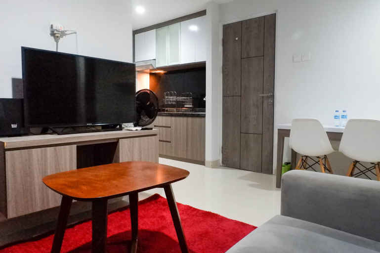 Best Price 2BR with Pool View Apartment at Taman Melati Surabaya By Travelio, Surabaya