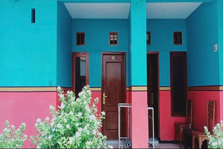 Exterior & Views 2, Penginapan Dhilpratis, Malang
