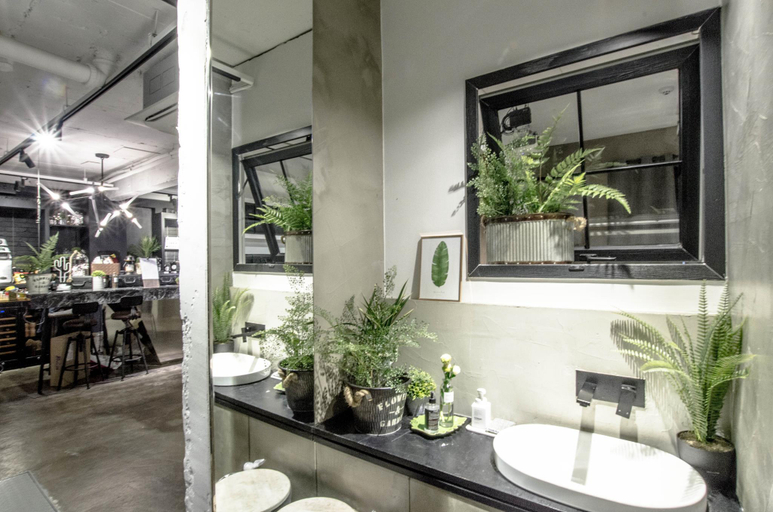 Bathroom, Mmmio II Design Residence Myeongdong, Jung