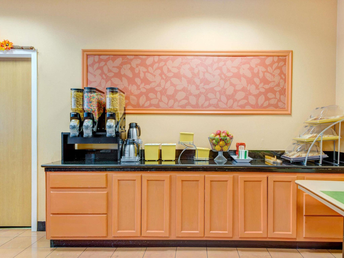 Others 4, Days Hotel & Conference Center by Wyndham Methuen MA, Essex