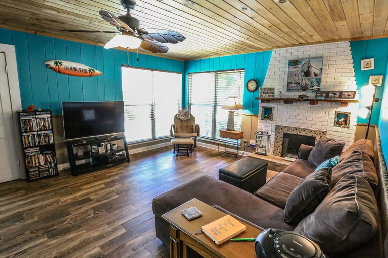 Public Area 3, 2621 Estero Blvd, Lee