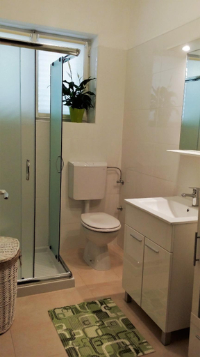 Bathroom 4, Angelo Apartment, in the Quiet Part of Porec, Poreč
