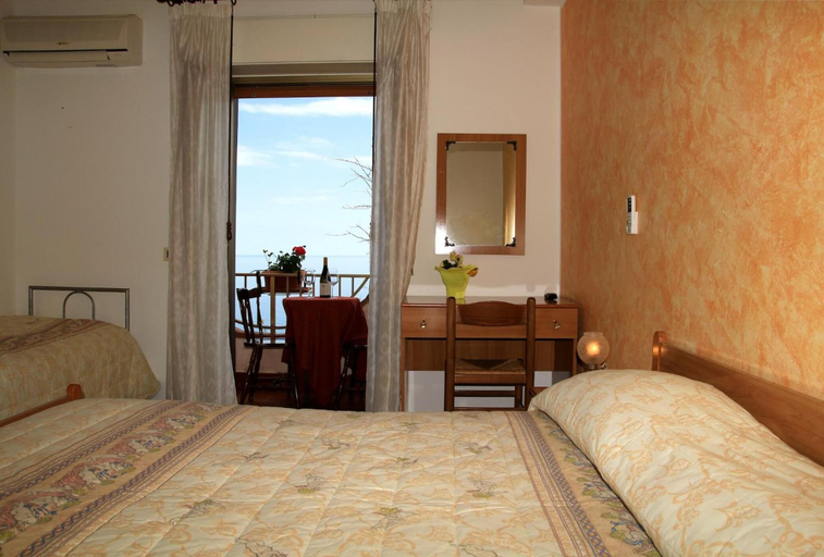 Bedroom 4, Camere Santa Margherita, Messina