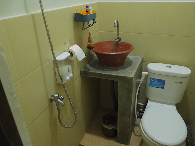 Bathroom 4, Kamar Lombok, Lombok