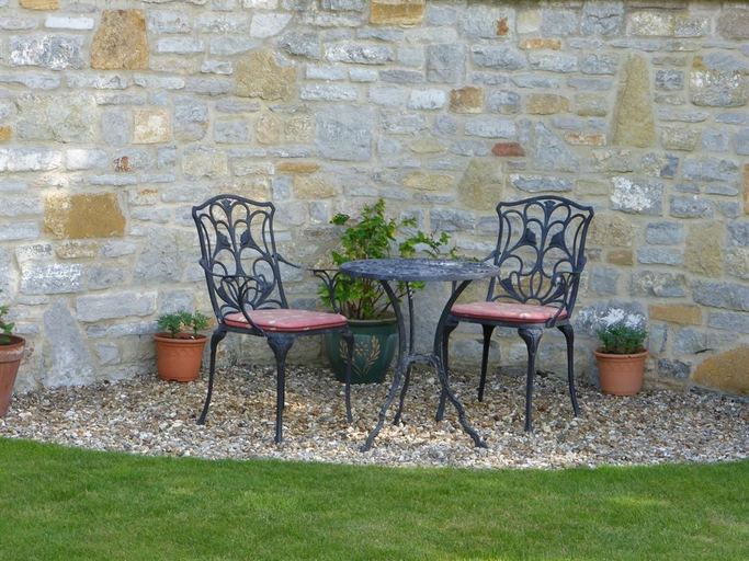 Others 5, Liongate House, Somerset