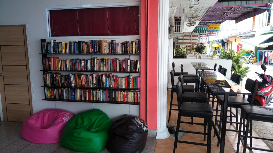 Public Area 2, D.D. Inn Beach Guesthouse, Pattaya