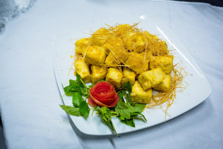 Food & Drinks 27