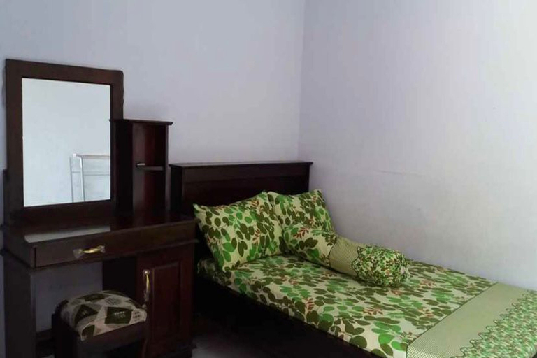 Bedroom 5, Penginapan Dhilpratis, Malang