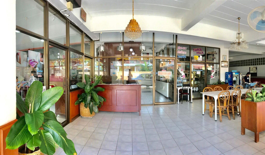 Food & Drinks 4, Tat Residence, Chatuchak