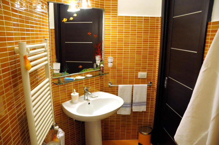 Bathroom 5, B&B Galatea, Salerno