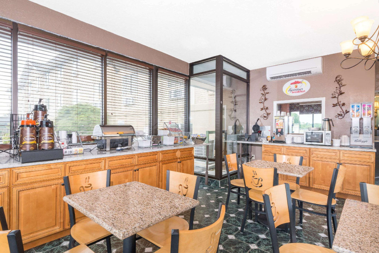 Food & Drinks 5, Super 8 By Wyndham Corbin/London Ky, Laurel