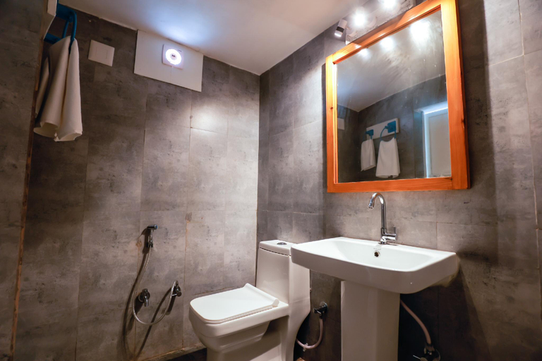 Bathroom 3, Vayro Resort, Kachchh