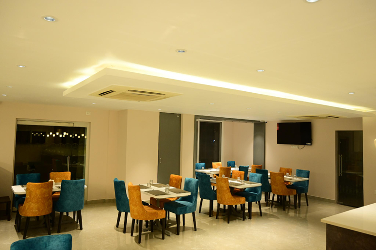 Food & Drinks, Sterling Keys by TGi, Bangalore