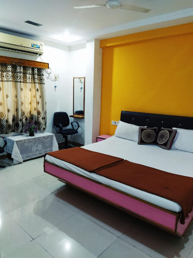 Bedroom 2, Hotel Mina Palace, Wardha