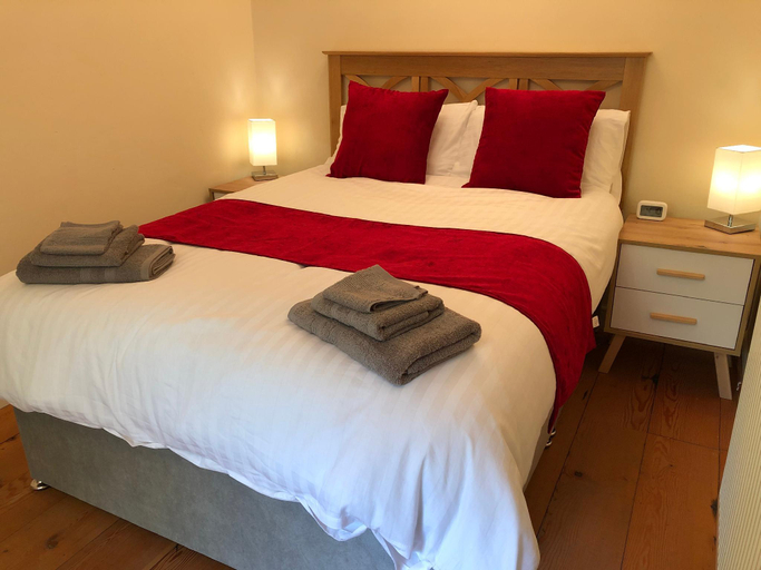 Bedroom 2, Stables Cottage, Idyllic Location Stunning Views, Ceredigion