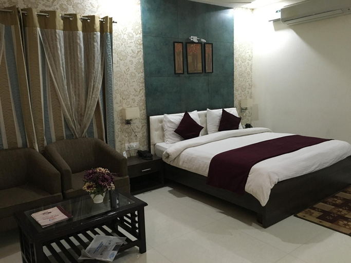 Bedroom 4, The Bellevue, Gwalior
