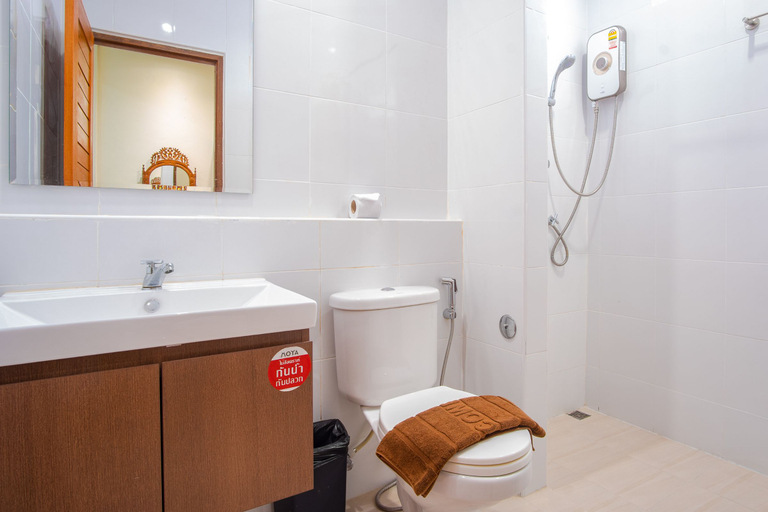 Bathroom 5, Prayai Changthai Resort, Phuket Island