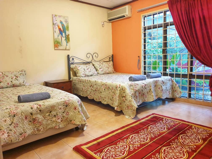 Bedroom 2, Villa De'Tropika 836 A Famosa (Muslim Villa) , Alor Gajah