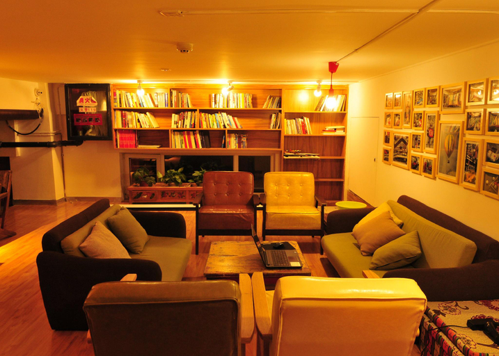 Bar/lounge 3, He Huang Memory Youth Hostel, Xining