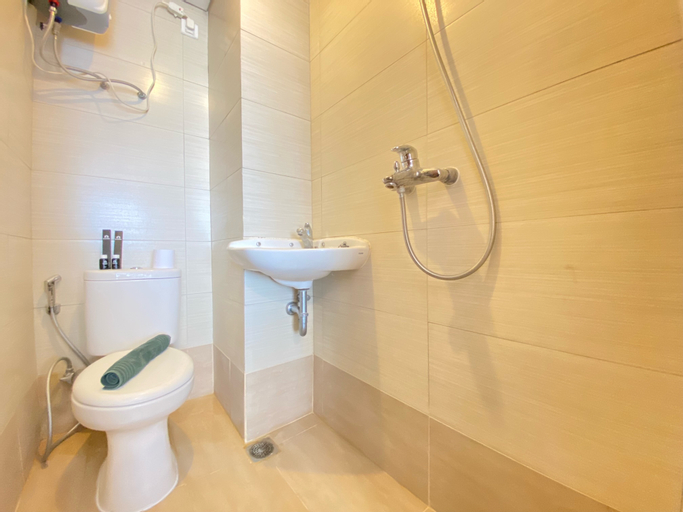 Bedroom 2, Spacious Chic Studio Room Apartment at Gateway Pasteur By Travelio, Bandung