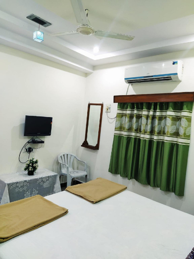 Bedroom 5, Hotel Mina Palace, Wardha