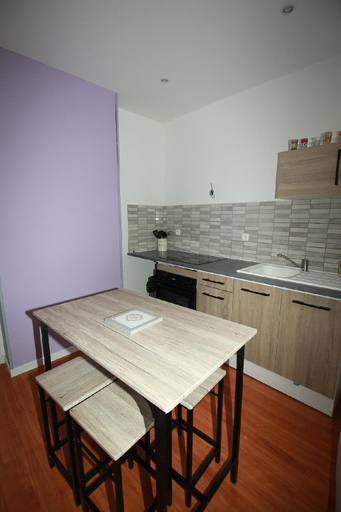 Others 3, La Medina House with small courtyard ideal for 6 people, Aisne