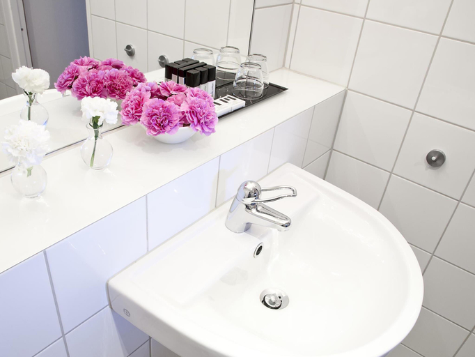 Bathroom 4, Home Hotel Mektagonen, Göteborg