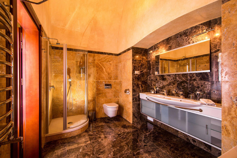 Bathroom 5, Citadel Inn Hotel&Resort, L'vivs'ka