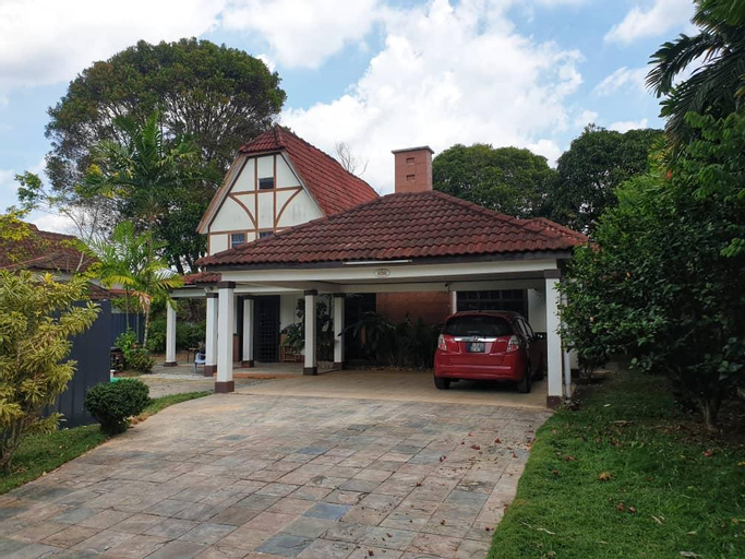 Exterior & Views 1, Villa De'Tropika 836 A Famosa (Muslim Villa) , Alor Gajah