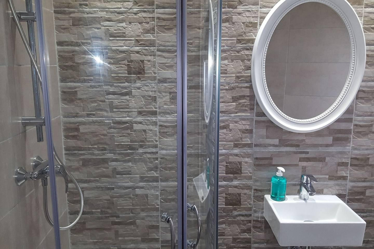 Bathroom 2, Traditional Maltese Townhouse