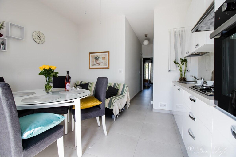 Others 4, Mgarr Waterfront Cosy Apart 3  by Ghajnsielem Gozo