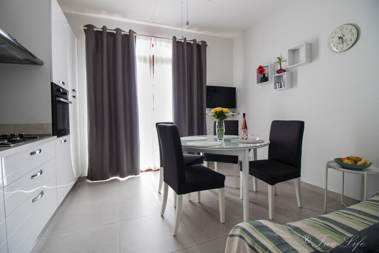 Others 3, Mgarr Waterfront Cosy Apart 3  by Ghajnsielem Gozo