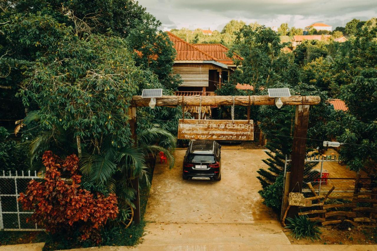 Exterior & Views 1, Mondulkiri Pizza Bungalows, Saen Monourom