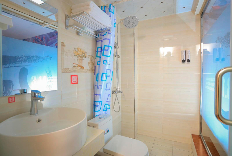 Bathroom, PAI Hotel Jiangyou Fangte Walmart, Mianyang