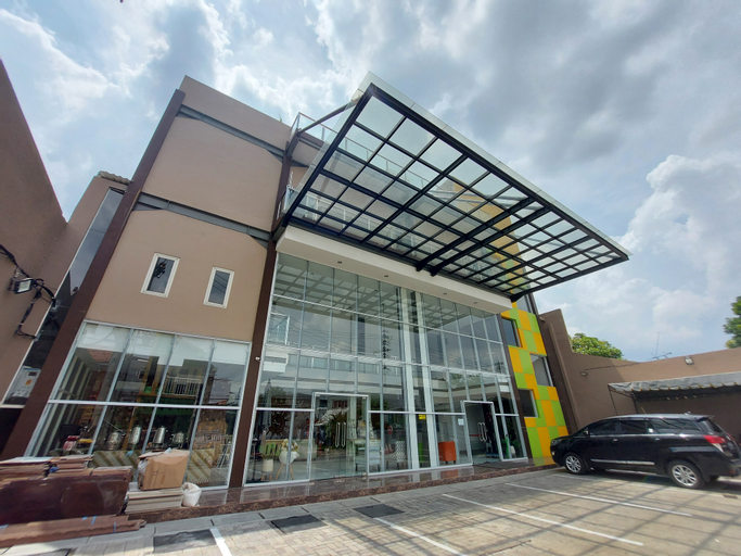 Exterior & Views 1, Rumah Familiku 1 Syariah, Surabaya