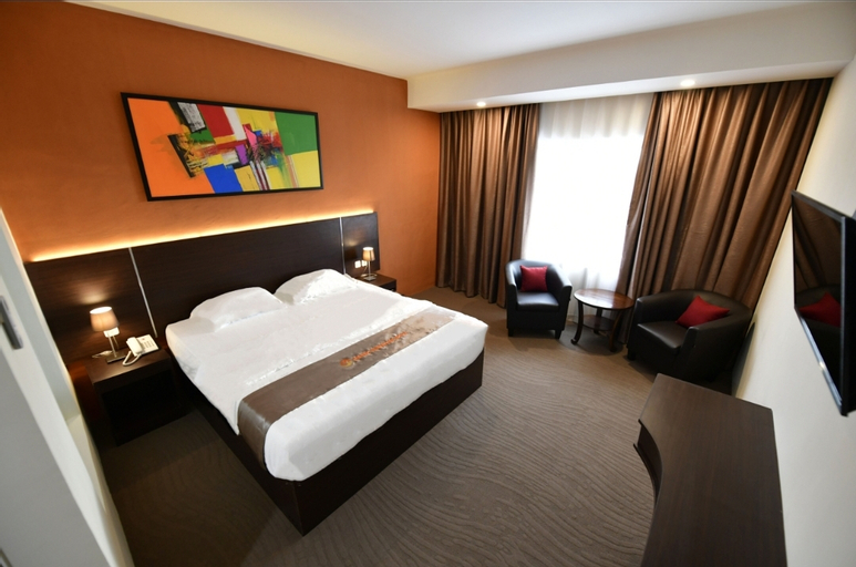 Bedroom 4, GRAND MAKASSAR HOTEL, Makassar