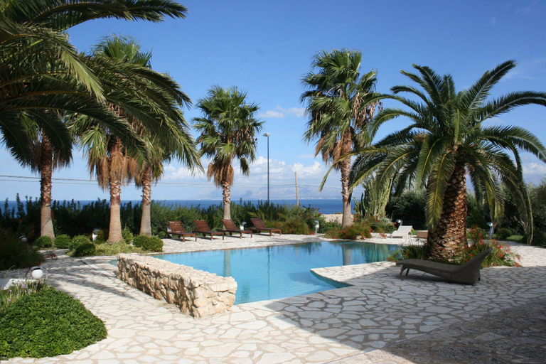 Others 5, Villa Cialoma, Trapani