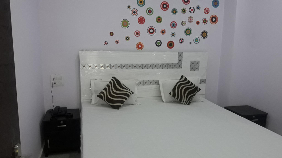 Others 4, Rajdhani Guest House, Faridabad
