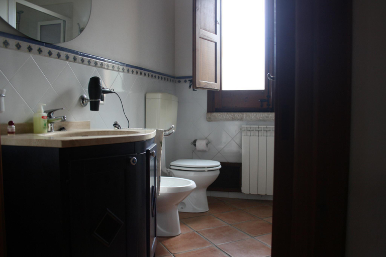 Bathroom 4, Villa Cialoma, Trapani