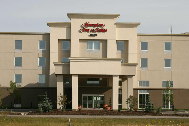 Exterior & Views 1, Hampton Inn & Suites by Hilton Red Deer, Division No. 8
